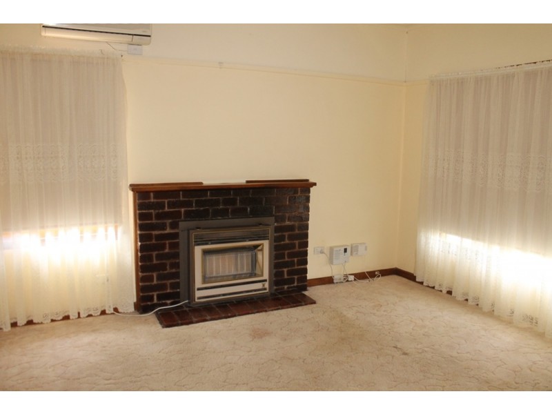 13 Queens Crescent, Bacchus Marsh VIC 3340