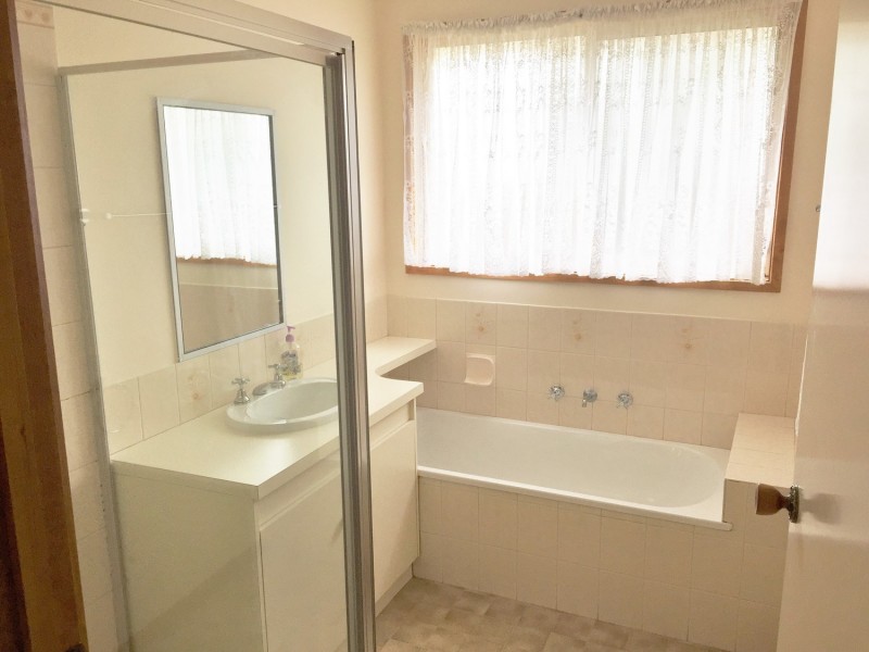 4/8 Simpson Street, Bacchus Marsh VIC 3340