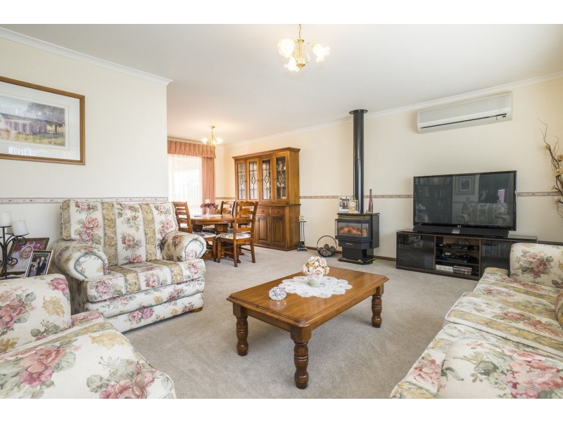 2 Tulloch Court, Bacchus Marsh VIC 3340