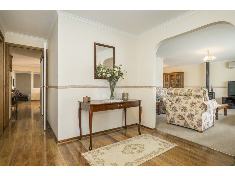 2 Tulloch Court, Bacchus Marsh VIC 3340