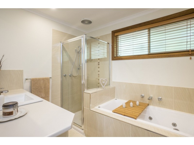 2 Tulloch Court, Bacchus Marsh VIC 3340