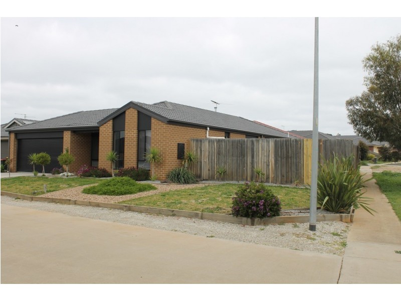 6 First Mews, Bacchus Marsh VIC 3340