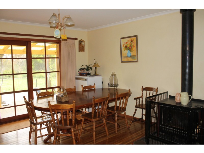 34 Muddy Lane, Myrniong VIC 3341