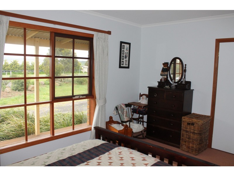 34 Muddy Lane, Myrniong VIC 3341