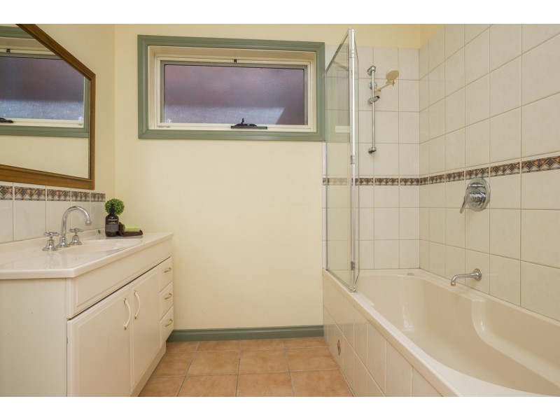 518 Myrniong-Korobeit Road, Greendale VIC 3341