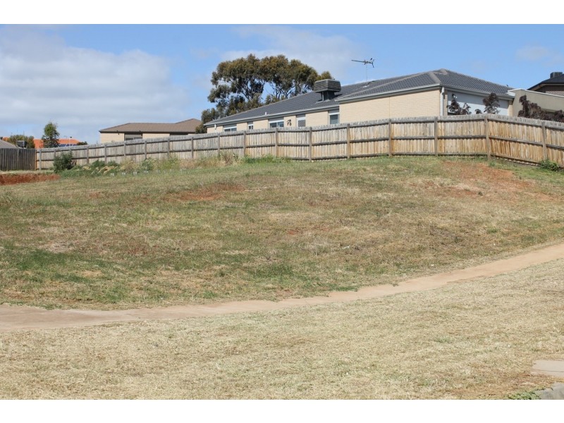 28 Ramsay Crescent, Bacchus Marsh VIC 3340