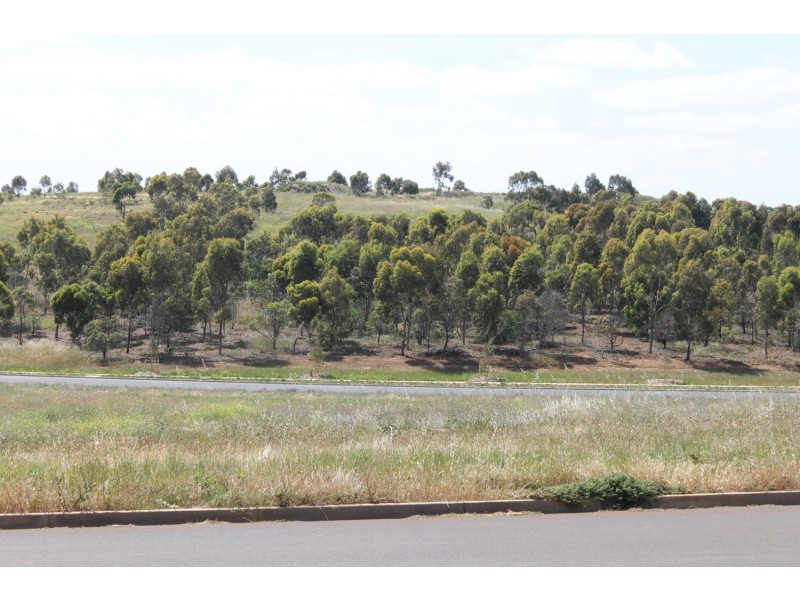 28 Ramsay Crescent, Bacchus Marsh VIC 3340