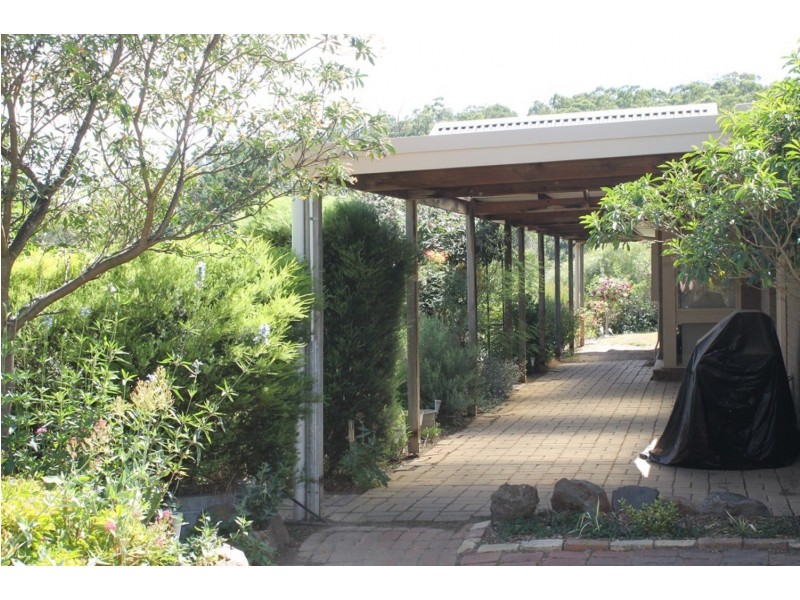 26  Wallaby Drive, Greendale VIC 3341