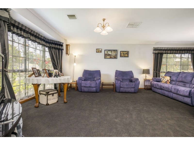 40 Clifton Drive, Bacchus Marsh VIC 3340