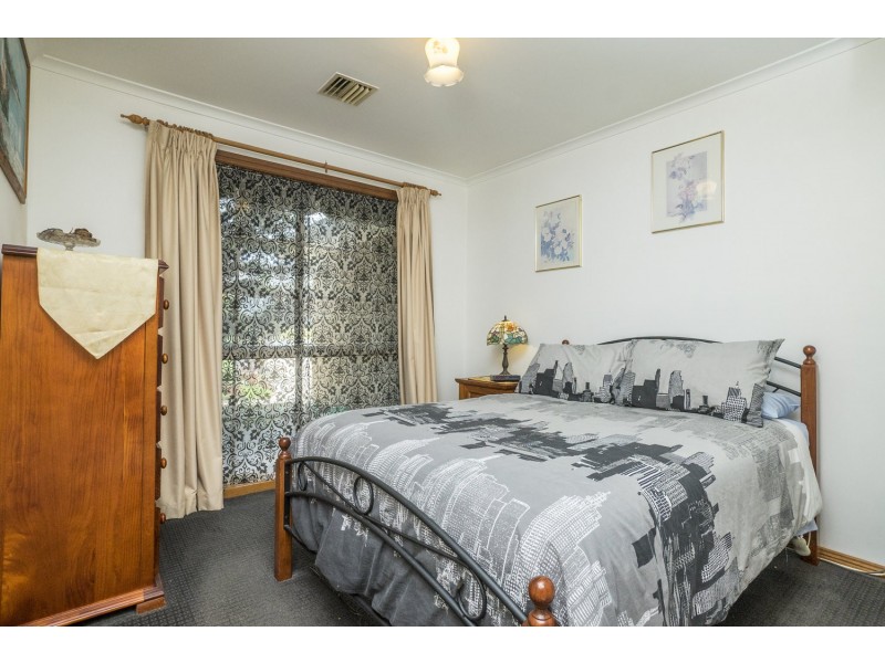 40 Clifton Drive, Bacchus Marsh VIC 3340