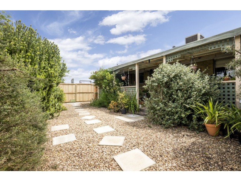 40 Clifton Drive, Bacchus Marsh VIC 3340