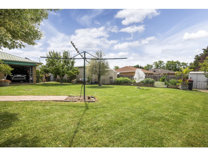 40 Clifton Drive, Bacchus Marsh VIC 3340