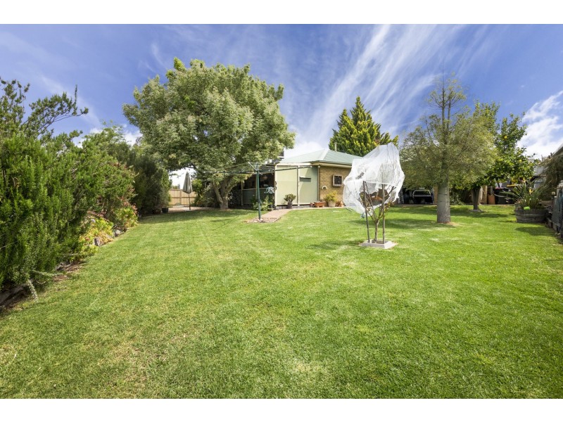 40 Clifton Drive, Bacchus Marsh VIC 3340
