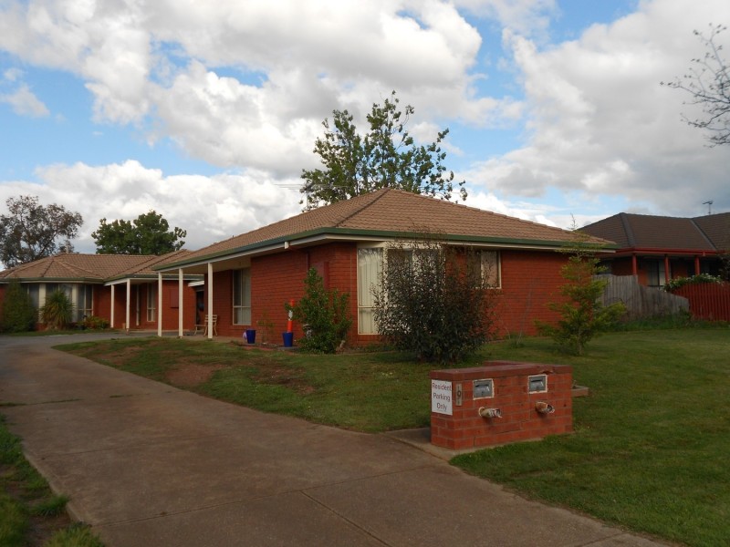 1/9 Simone Road, Bacchus Marsh VIC 3340