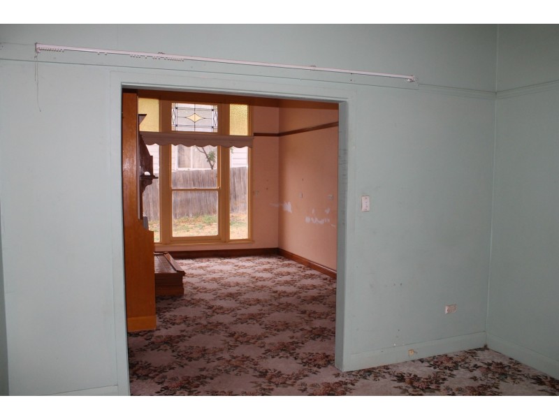 9 Inglis Street, Bacchus Marsh VIC 3340