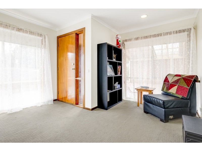 71 Underbank Boulevard, Bacchus Marsh VIC 3340