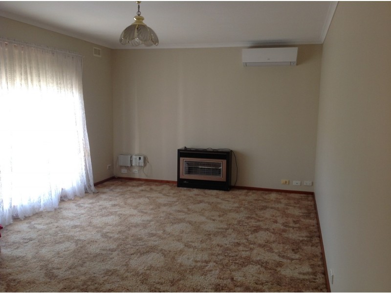 2/3 Fisken Street, Bacchus Marsh VIC 3340