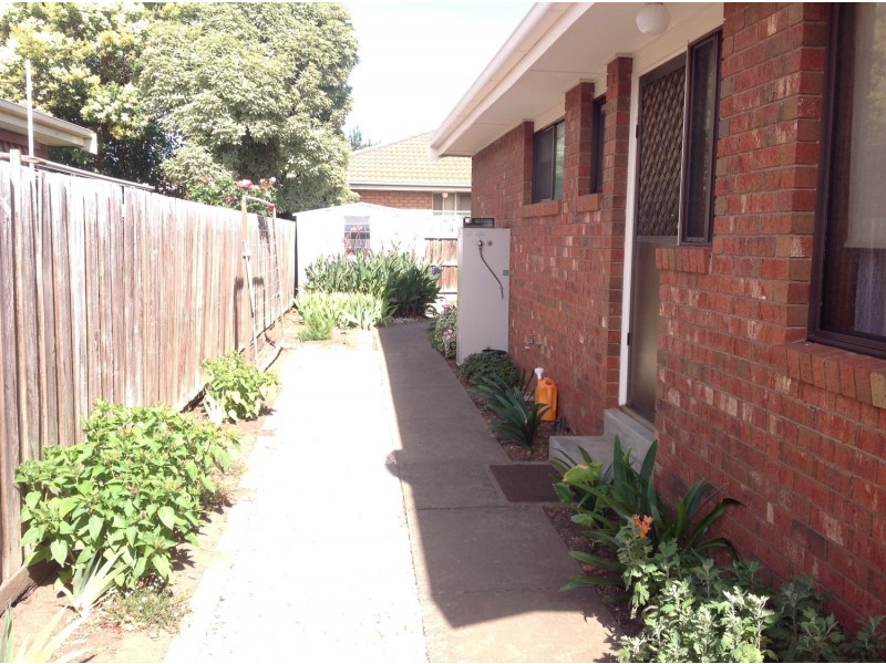 2/3 Fisken Street, Bacchus Marsh VIC 3340