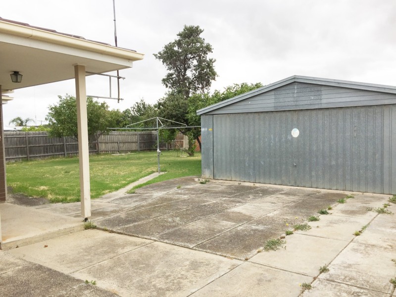 31 Oakwood Road, Albanvale VIC 3021