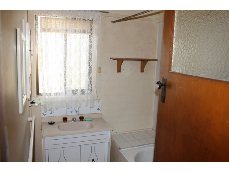 1 Queens Crescent, Bacchus Marsh VIC 3340