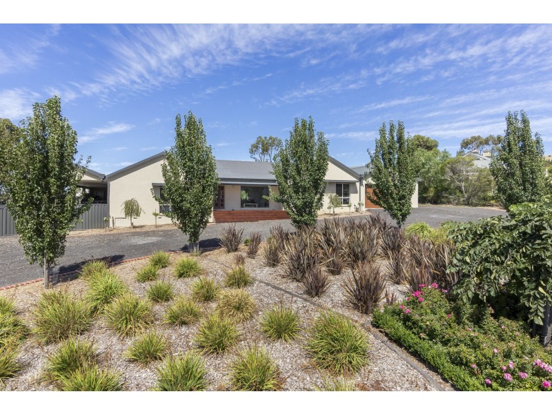 19 Manning Boulevard, Bacchus Marsh VIC 3340