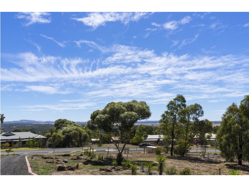 19 Manning Boulevard, Bacchus Marsh VIC 3340