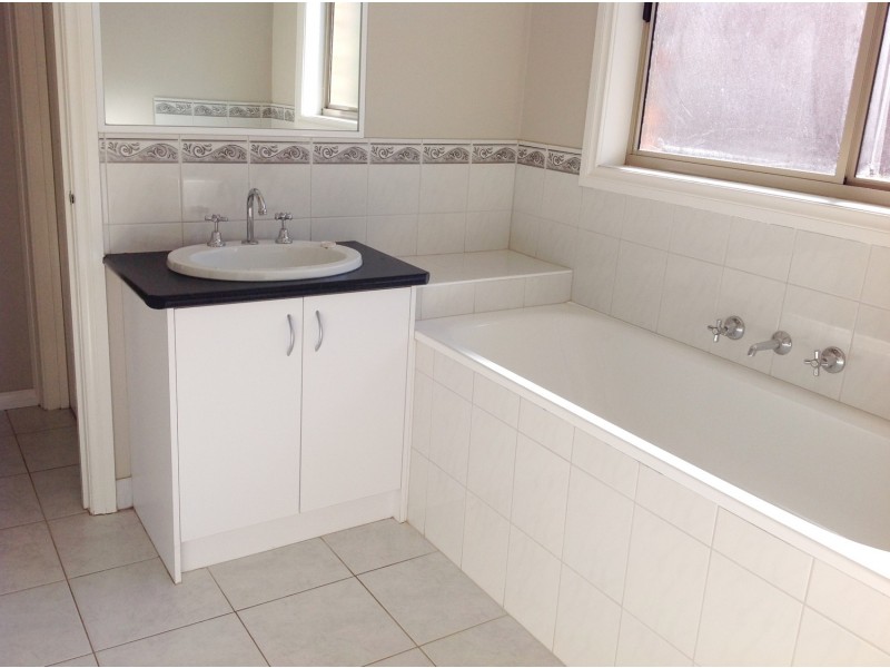 20 Lewis Street, Bacchus Marsh VIC 3340