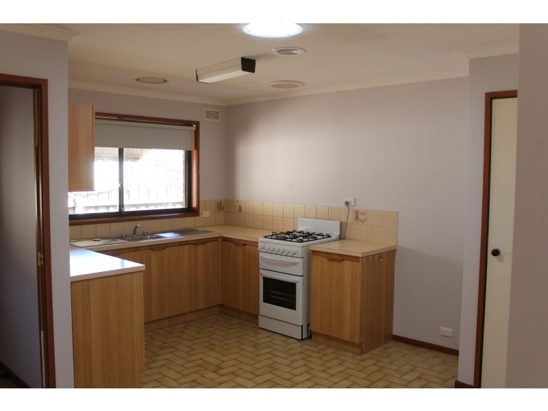 4/7 Fisken Street, Bacchus Marsh VIC 3340