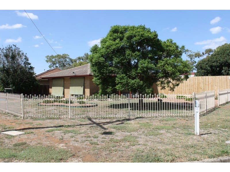 5 Jonathan Drive, Darley VIC 3340