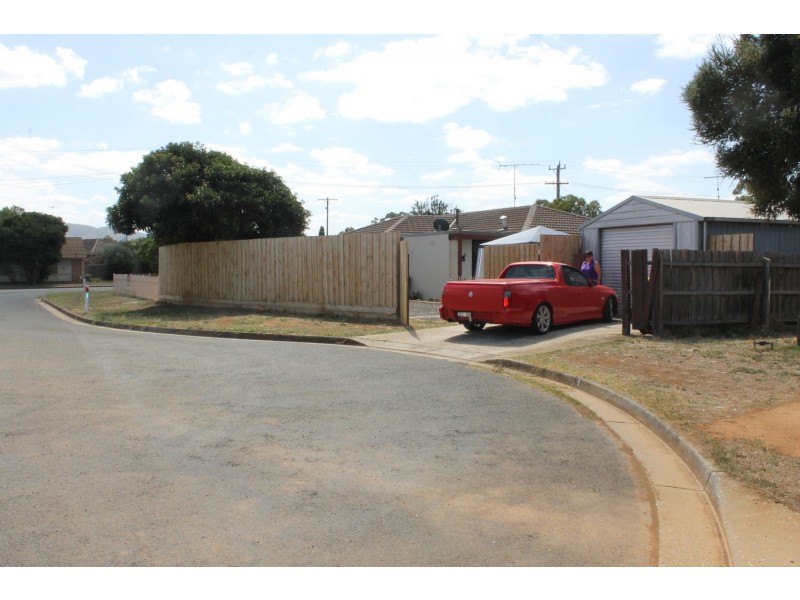 5 Jonathan Drive, Darley VIC 3340