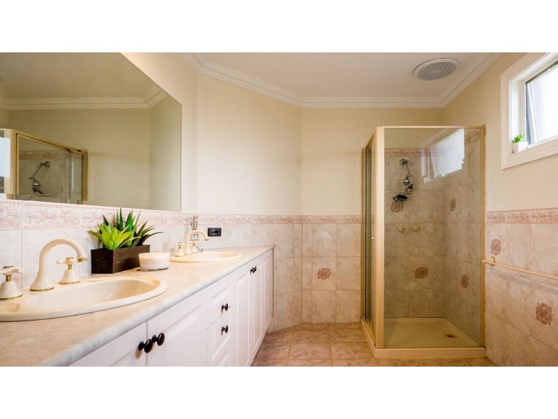 25 Pamela Court, Bacchus Marsh VIC 3340