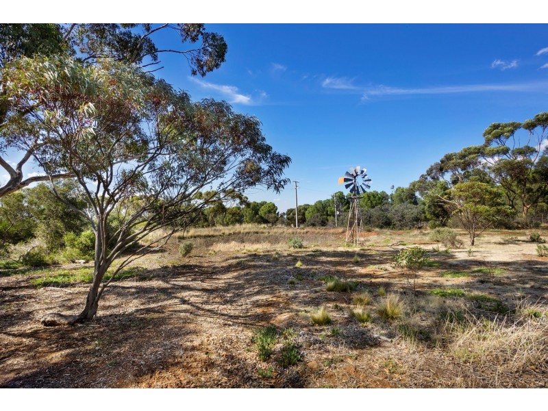 180 McCormacks Road, Bacchus Marsh VIC 3340