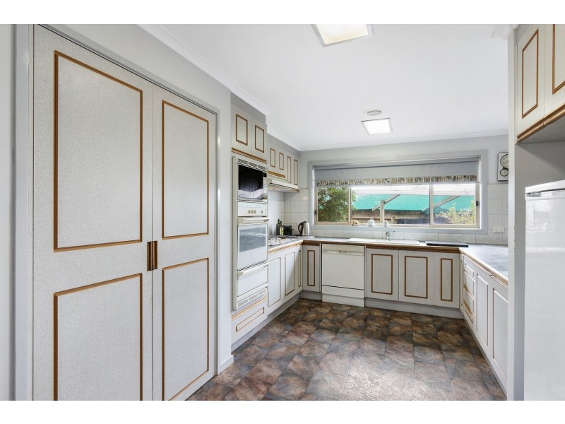 8 Gunsynd Court, Bacchus Marsh VIC 3340