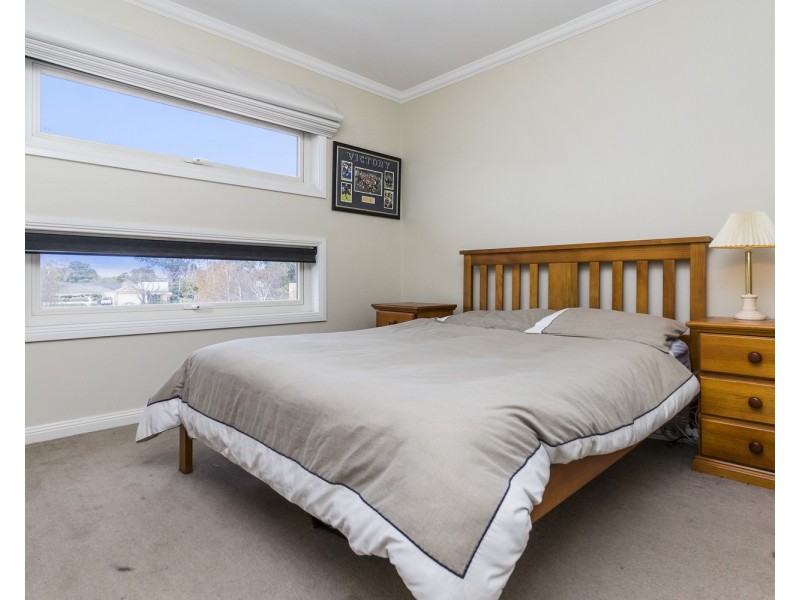 2/3a Labilliere Street, Bacchus Marsh VIC 3340
