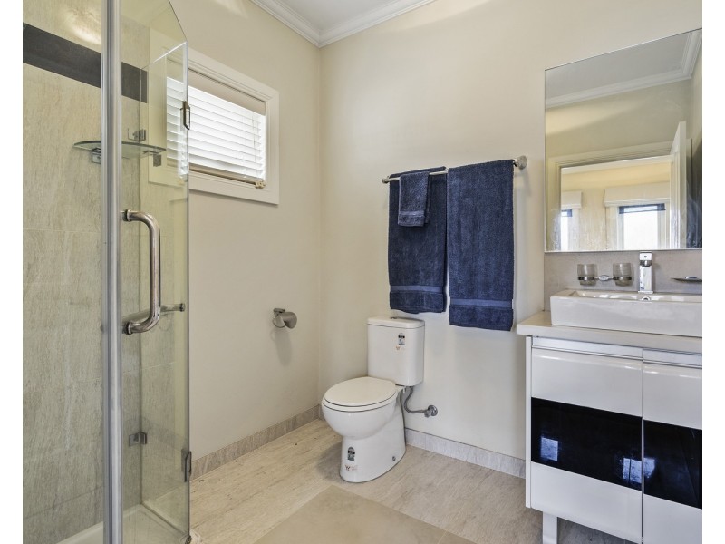 2/3a Labilliere Street, Bacchus Marsh VIC 3340