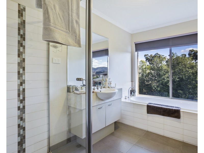 4 Riverbend Drive, Bacchus Marsh VIC 3340