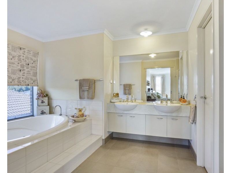 4 Riverbend Drive, Bacchus Marsh VIC 3340