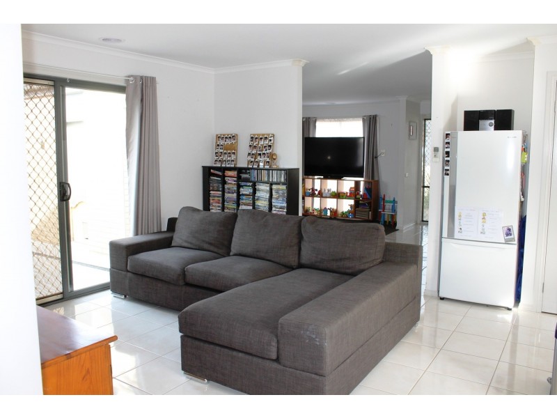 2 Sixth Mews, Bacchus Marsh VIC 3340