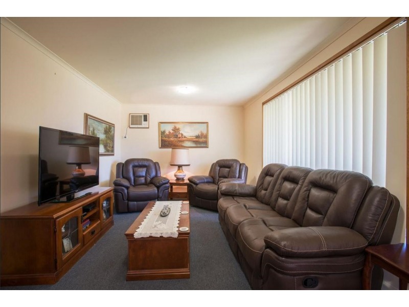 62 Jonathan Drive, Bacchus Marsh VIC 3340