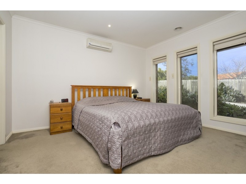 2/84 Clifton Drive, Bacchus Marsh VIC 3340