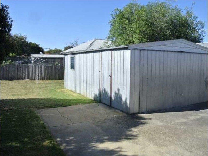 28 McFarland Street, Bacchus Marsh VIC 3340