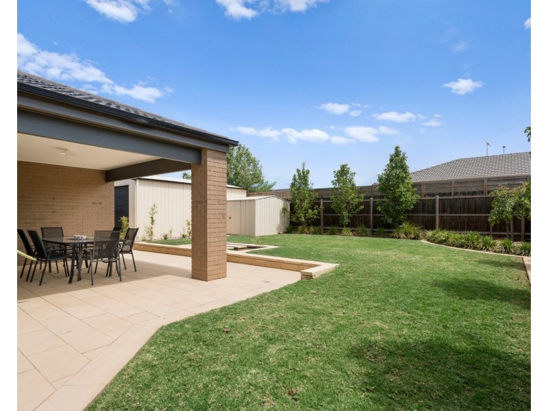 15 Duval Drive, Bacchus Marsh VIC 3340