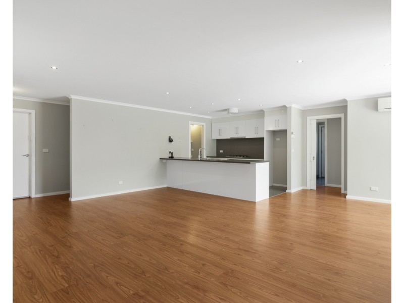 2 Queens Crescent, Bacchus Marsh VIC 3340