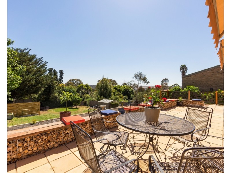 11 Robertsons Road, Bacchus Marsh VIC 3340