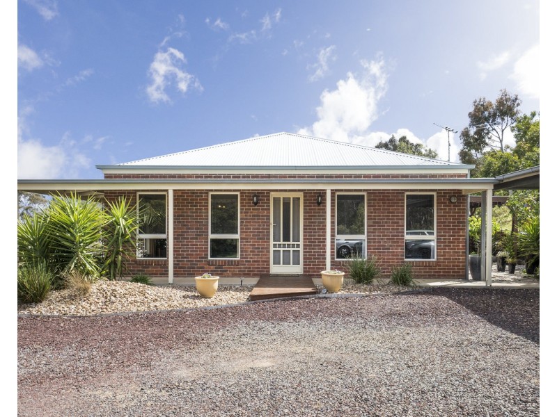 518 Myrniong-Korobeit Road, Greendale VIC 3341