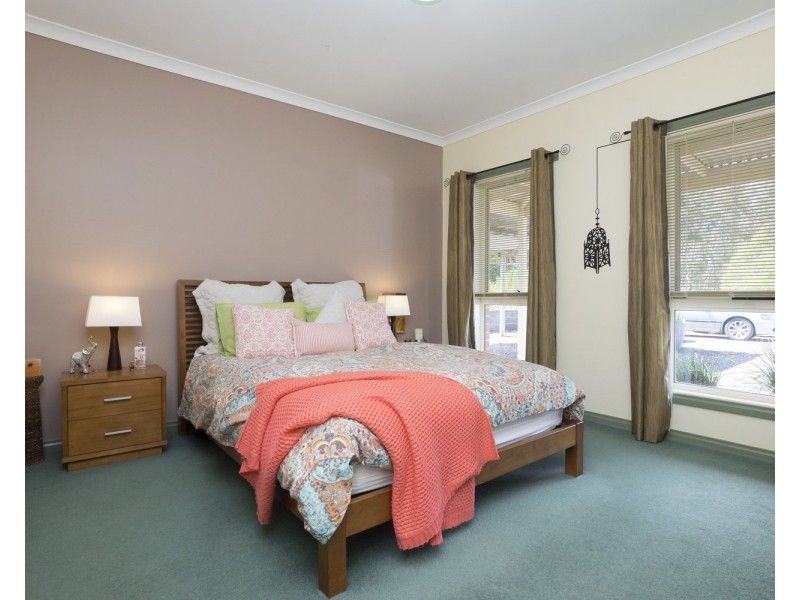 518 Myrniong-Korobeit Road, Greendale VIC 3341