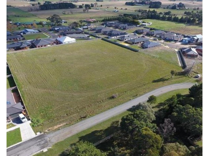 27-29 Spencer Road, Ballan VIC 3342