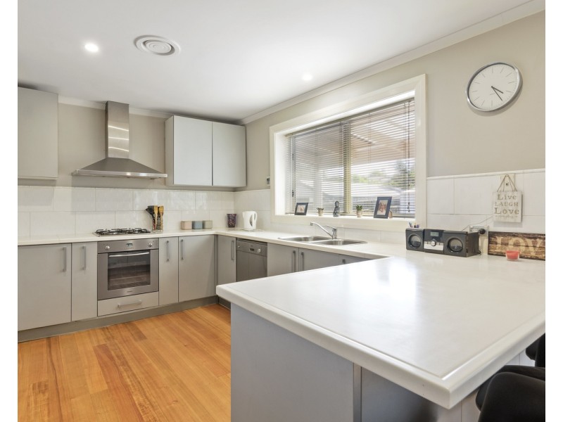 49 Lidgett Street, Bacchus Marsh VIC 3340