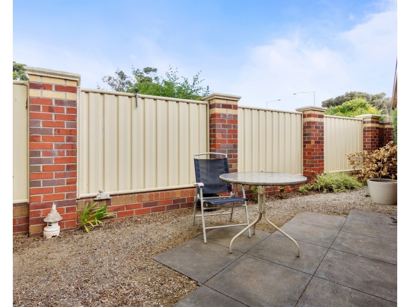 9/125 Gisborne Road, Bacchus Marsh VIC 3340