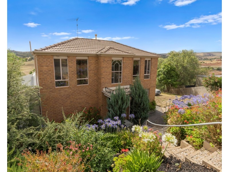 143 Underbank Boulevard, Bacchus Marsh VIC 3340